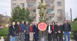 CHP’den Atatürk Anıtına Çelenk