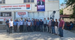 CHP’DEN ‘SINIR  NAMUSTUR’ PANKARTI