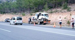 Tarım işçilerini taşıyan minibüs devrildi: 1 ölü 14 yaralı