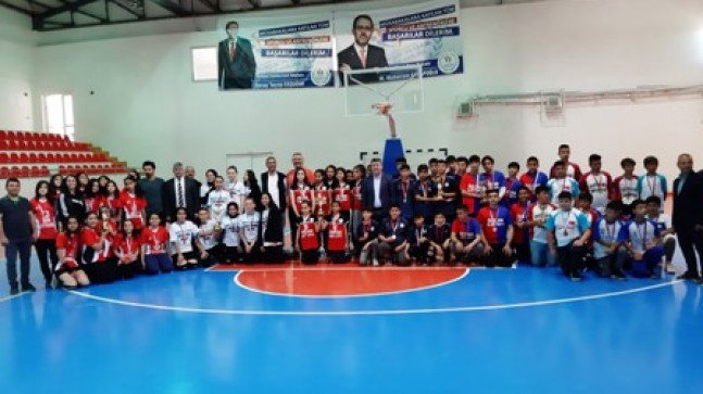 23 NİSAN VOLEYBOL TURNUVASI SONA ERDİ