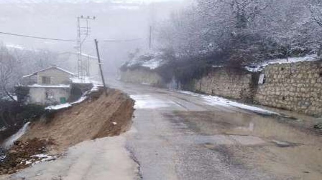 MUT’TA YAĞIŞLAR HEYELAN VE  SU BASKINLARINA NEDEN OLDU