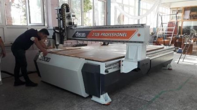 Mesleki Teknik Lise’ye CNC Makinesi