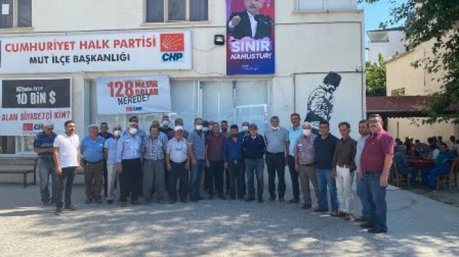 CHP’DEN ‘SINIR  NAMUSTUR’ PANKARTI