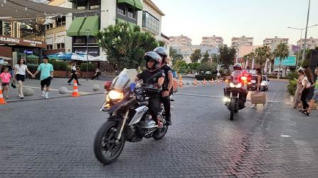 Motosikletli Polis Timleri Mersin sokaklarında