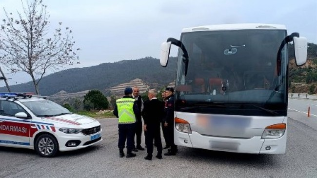 Mersin’de yolcu taşıyan araçlara denetim