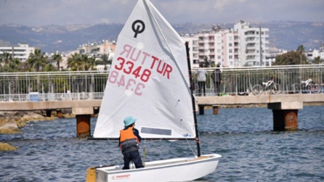 MERSİN DENİZ SPORLARINDA ÖNE ÇIKAN BİR KENT OLMA YOLUNDA İLERLİYOR