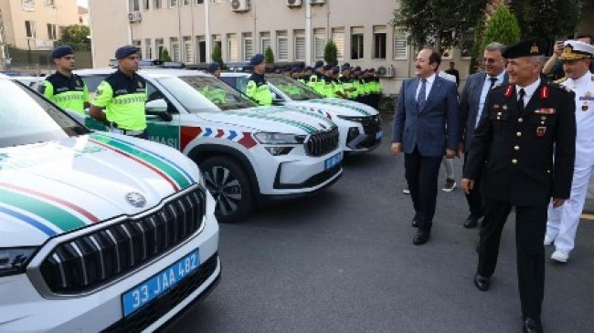 VALİ PEHLİVAN OTOYOL JANDARMA’NIN GÖREVE BAŞLAMA TÖRENİNE KATILDI