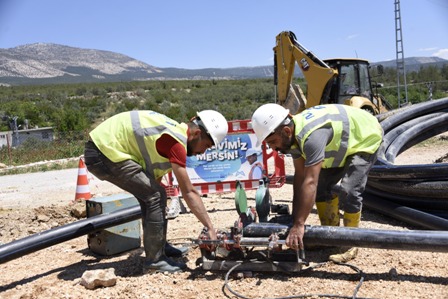 MESKI, KELCEKOY MAHALLESI’NDE ICME SUYU HAT YENILEME CALISMALARINA DEVAM EDIYOR (1)