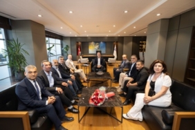 MERSİN’DE GÖREV YAPAN MUHTARLARDAN VE MUHTAR DERNEKLERİNİN BAŞKANLARINDAN BAŞKAN SEÇER’E ZİYARET (1)